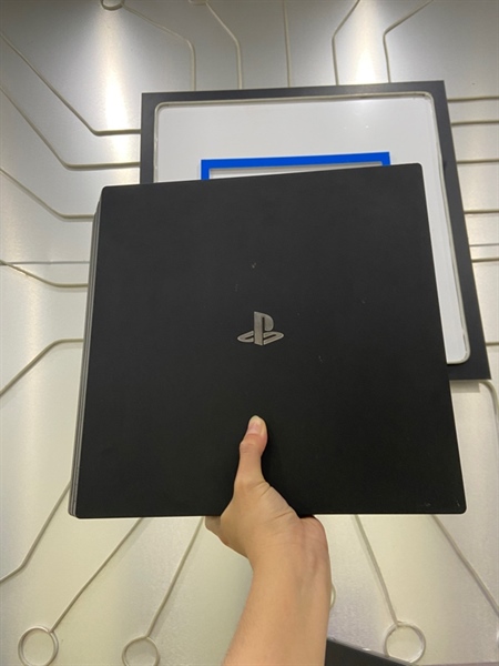 Máy chơi game PS4 Pro - Hack Gold Hen - 1TB - Màu đen - Ngoại hình: 97% - Kèm 1 tay cầm + dây nguồn