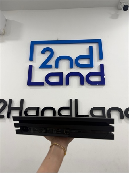 Máy chơi game PS4 pro - model CUH-7015B - 1TB - Firmware 13.02 - Màu đen - Ngoại hình 97% - Trầy, bụi cấn 1 góc - Kèm nguồn, 1 tay cầm trầy 2