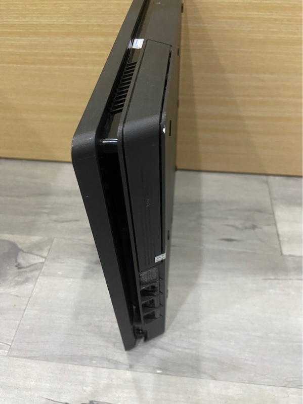 Máy chơi game PS4 Slim - 1TB - Firmware 13.52 - Màu đen - Ngoại hình: 97% - Kèm nguồn
