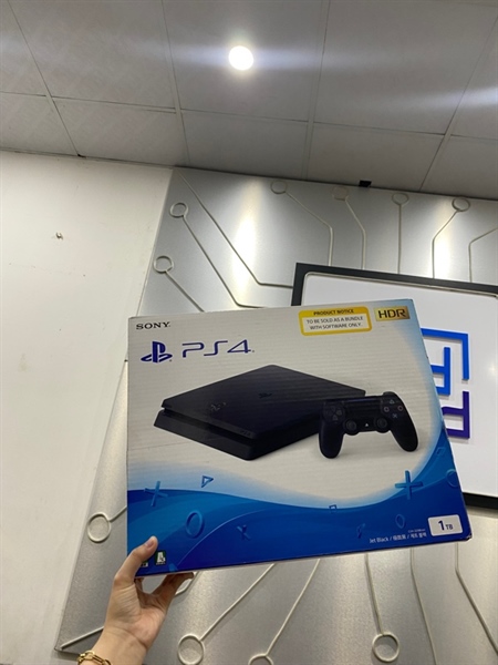 Máy chơi game PS4 Slim 1TB Firmwares 11.52 - Màu đen - Ngoại hình: 98% - FullBox - Kèm 1 tay cầm, 1 dây nguồn, 1 dây HDMI, 1 đế sạc