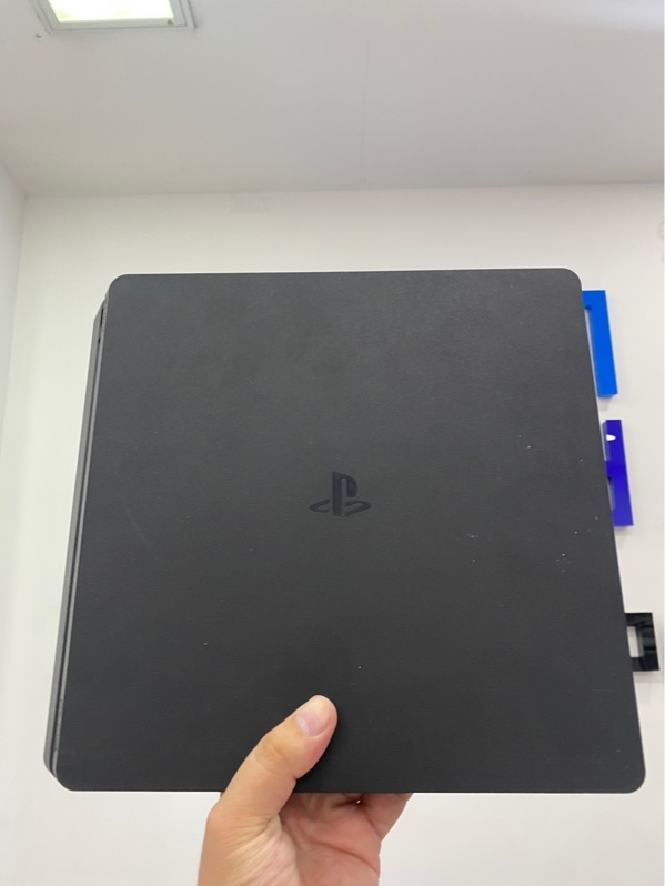 Máy chơi game PS4 slim - Chưa hack - 1TB - Firmware 11.50 - Màu đen - Ngoại hình: 97.5% - Bụi dơ - Kèm 1 tay cầm - Box