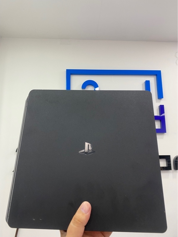 Máy chơi game PS4 Slim - Chưa hack - 1TB - Firmware 12.52 - Màu đen - Ngoại hình: 97% - Kèm 1 tay cầm, nguồn, HDMI