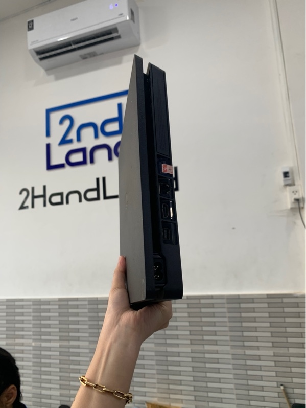 Máy chơi game PS4 slim - Fimwere 13.02, 500gb - Màu đen - Ngoại hình: 97% - Kèm 1 tay trôi cần nhẹ + dock sạc + dây nguồn