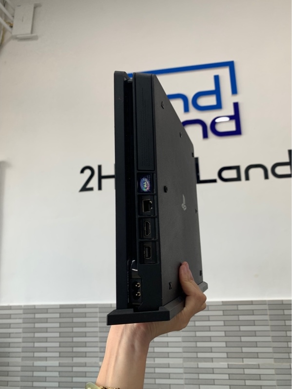 Máy chơi game PS4 Slim - Fimwere 13.4 bộ nhớ 1TB - Màu đen - Ngoại hình: 97% - Chảy nhựa mặt trên - Kèm 1 tay trôi cần nhẹ