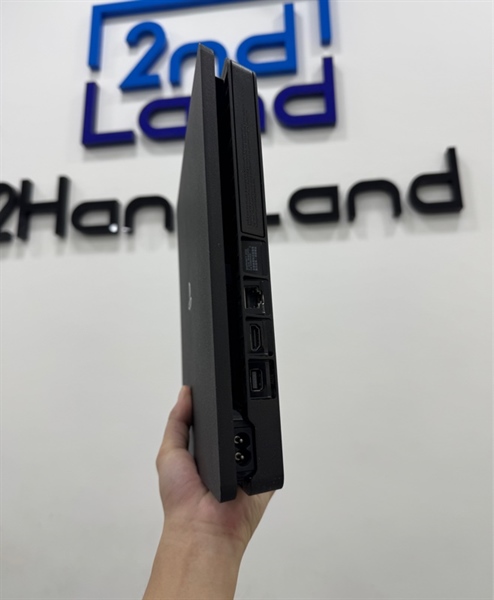 Máy chơi game PS4 Slim - Firmware 8.03 ( Firmware thấp hack được ) - 500GB - Màu đen - Ngoại hình 97% - Kèm 1 tay cầm PS4 ( Lỗi Bluetooth ) cắm dây trực tiếp + Dây nguồn + Dây HDMi + Dây micro 1