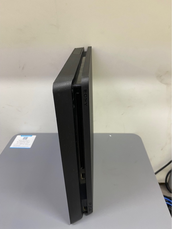 Máy chơi game PS4 Slim - Model CUH-2006A - Chưa hack - Firmware 13.52 - 500Gb - Màu đen - Ngoại hình 97% - Kèm tay cầm, dây nguồn