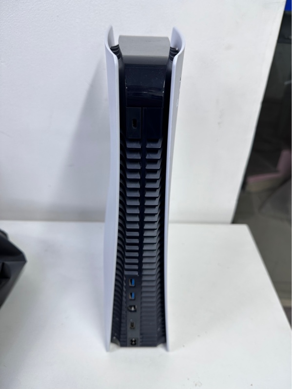 Máy chơi game PS5 Fat - Bản ổ đĩa MODEL CFI-1218A - Ổ cứng 1TB - Màu trắng - Ngoại hình 97.5% - Kèm 1 hdmi 1 tay cầm, 1 dây nguồn dây type c