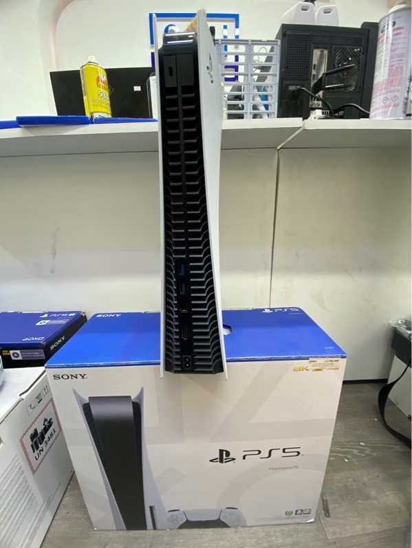 Máy chơi game PS5 Fat có ổ đĩa - CFI-1218A - FW 26.01 - 825gb - Màu trắng - Ngoại hình 97% - Kèm box, tay cầm, dây nguồn, dây HDM