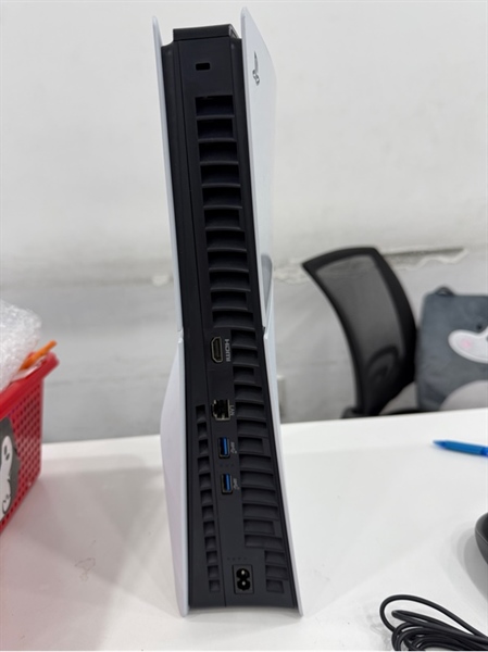 Máy chơi game PS5 Slim ổ đĩa (CFI2018-A01) - 1TB - Firmware 25.08 - Màu trắng - Ngoại hình 98% - FullBox 2