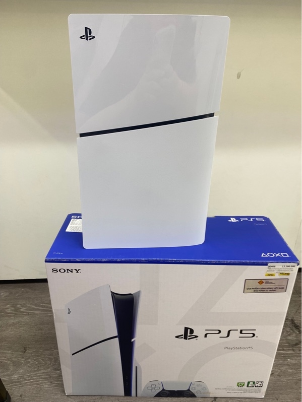 Máy chơi game PS5 Slim standard (có ổ đĩa) - 1Tb - CFI-2018 - Firmware 26.03 - Màu trắng - Ngoại hình 98% - Kèm dây nguồn, dây hdmi, tay cầm, box
