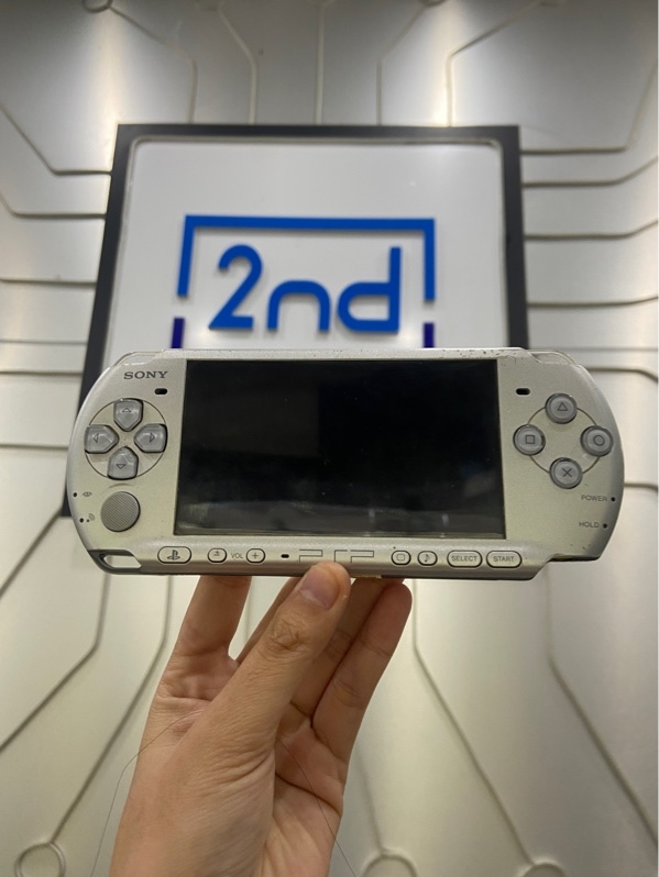 Máy chơi game PSP 3000 - Màu xám - Ngoại hình: 97% - Kèm sạc