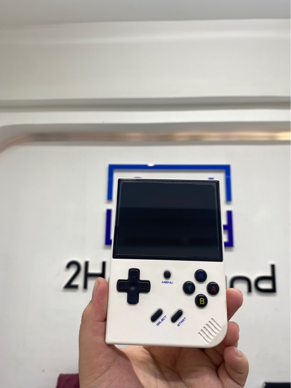 Máy chơi game RG35XX PLUS - Màu trắng - Ngoại hình 98% - Fullbox, Kèm thẻ 64gb có game