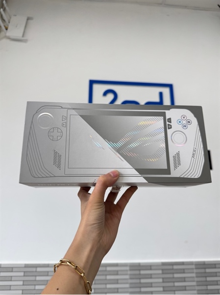 Máy chơi game ROG Ally - 16/512GB - Chip Z1 ExTreme - Pin 91% - Màu trắng - Ngoại hình 97% - Nứt vỏ nhẹ - Fullbox