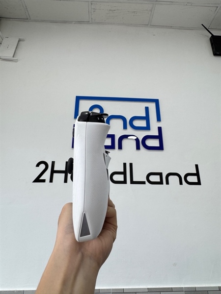 Máy chơi game ROG Ally - 16/512GB - Chip Z1 ExTreme - Pin 91% - Màu trắng - Ngoại hình 97% - Nứt vỏ nhẹ - Fullbox 2