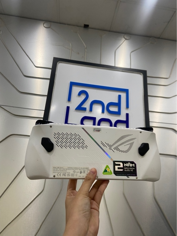 Máy chơi game Rog Ally Z1E - 16/512 - Màu trắng - Ngoại hình: 97% - Ố nhẹ - Fullbox