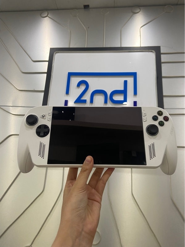 Máy chơi game Rog Xbox Ally - Chip AMD RYZN z2 A - Ram 16/512G - Màu trắng - Ngoại hình: 98% - FullBox + túi