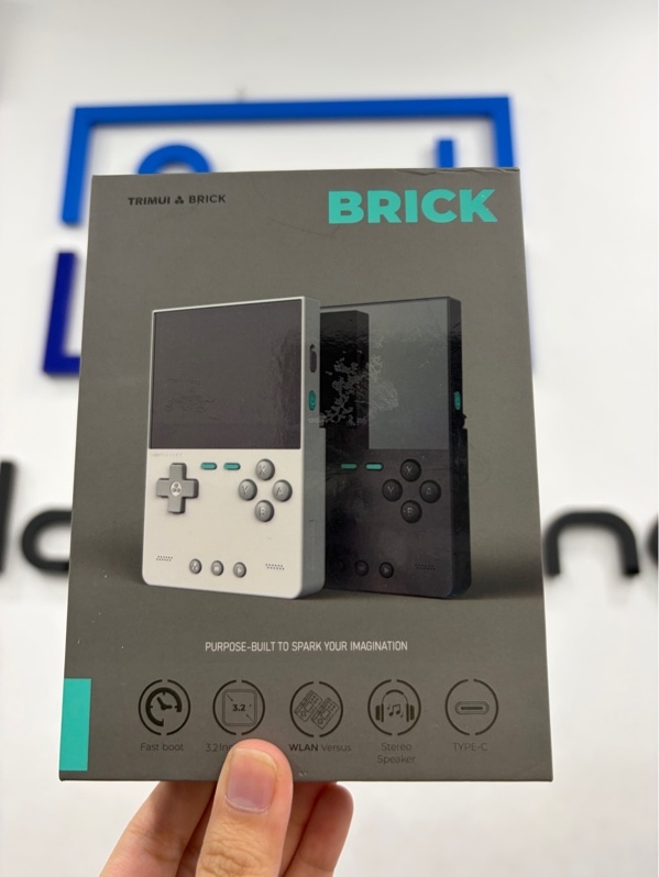 Máy chơi game Trimui Brick TG3040 - Màu tím - Ngoại hình 98% - Lỗi game PSP - Fullbox, kèm thẻ 64Gb