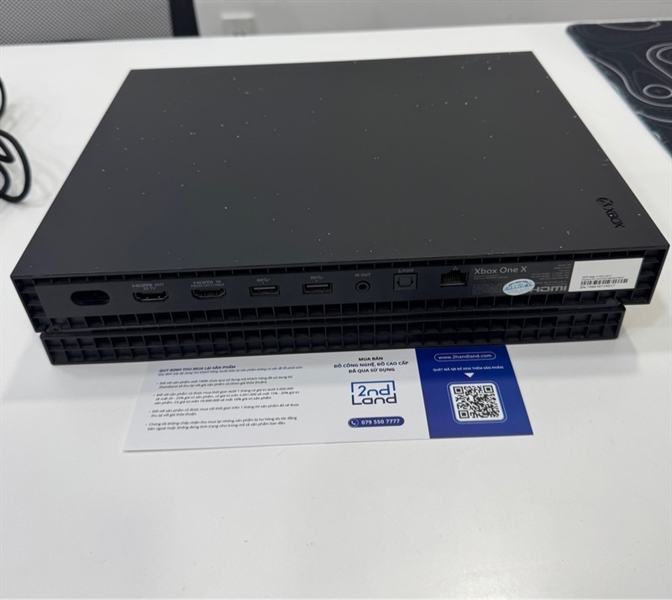 Máy chơi game Xbox One X - Model 1787 - 1TB - Màu đen - Ngoại hình 97% - Đầu usb gỉ sét - Kèm 1 tay cầm , dây nguồn , dây kết nối