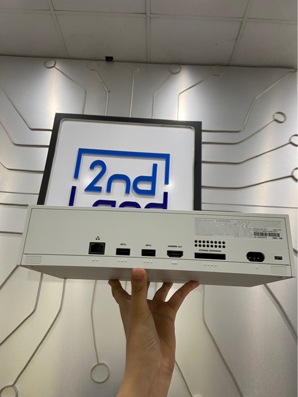 Máy chơi Game Xbox Series S - 512GB - Màu trắng - Ngoại hình: 97% - Kèm nguồn, tay cầm, dock sạc tay cầm