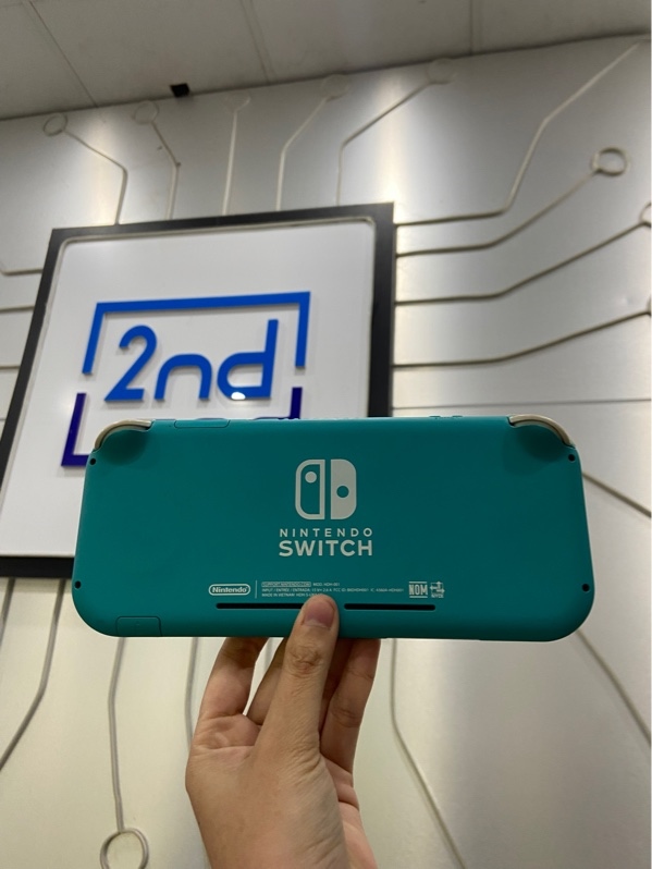 Máy chơi Nintendo Switch Lite - Màu xanh - Ngoại hình: 97% - Màn ám vàng - Kèm túi + sạc
