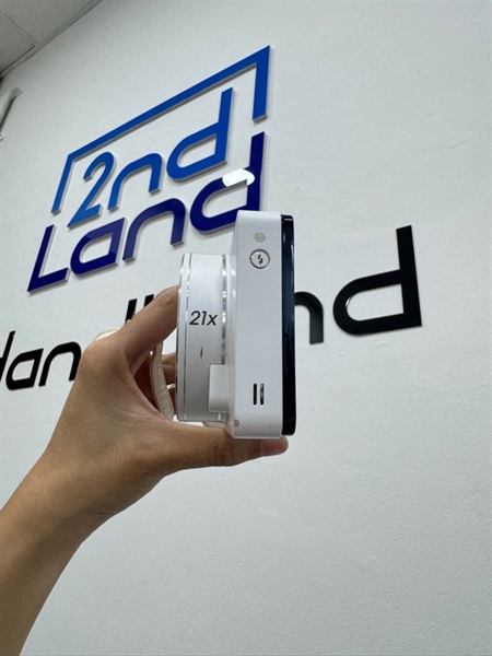 Máy chụp ảnh Samsung Galaxy Camera EK-GC100 - Màu trắng - Ngoại hình 97,5% - Màn xước, bụi trong lens - Body 1