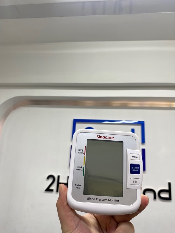 Máy đo huyết áp bắp tay điện tử thương hiệu Sinocare - mẫu BA-801 - Màu trắng - Ngoại hình 98% - Openbox - Kèm 4 pin