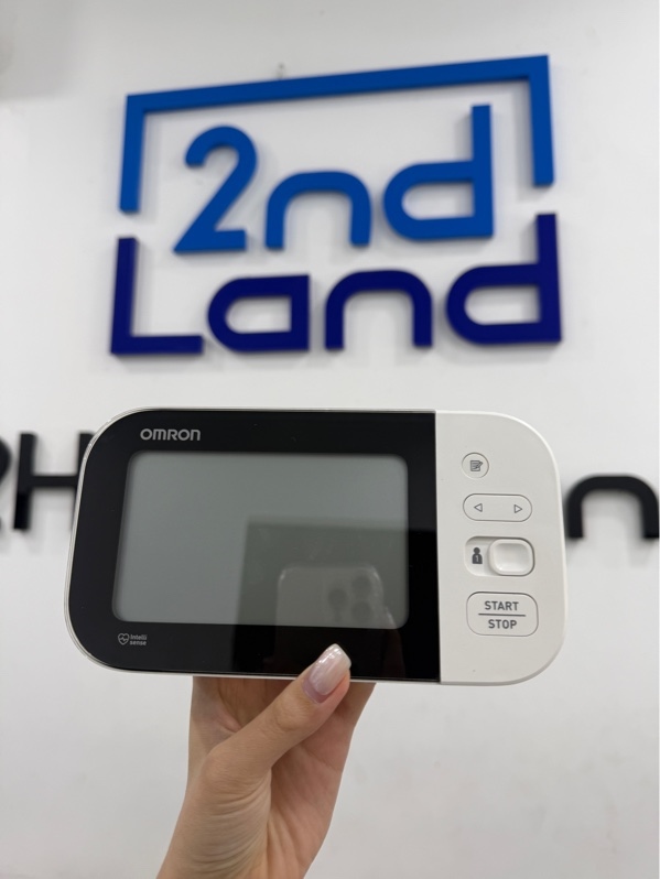 Máy đo huyết áp Omron BP7350 - Màu trắng - Ngoại hình 98% - FullBox