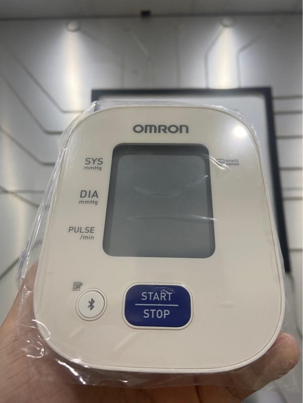 Máy đo huyết áp Omron HEM-7142T2 - Màu trắng - Ngoại hình: 98% - FullBox
