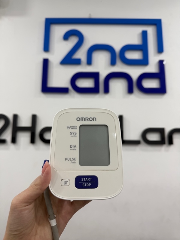 Máy đo huyết áp Omron Series 3 - model BP710N - Màu trắng - Ngoại hình 97% - trầy xước - Không phụ kiện