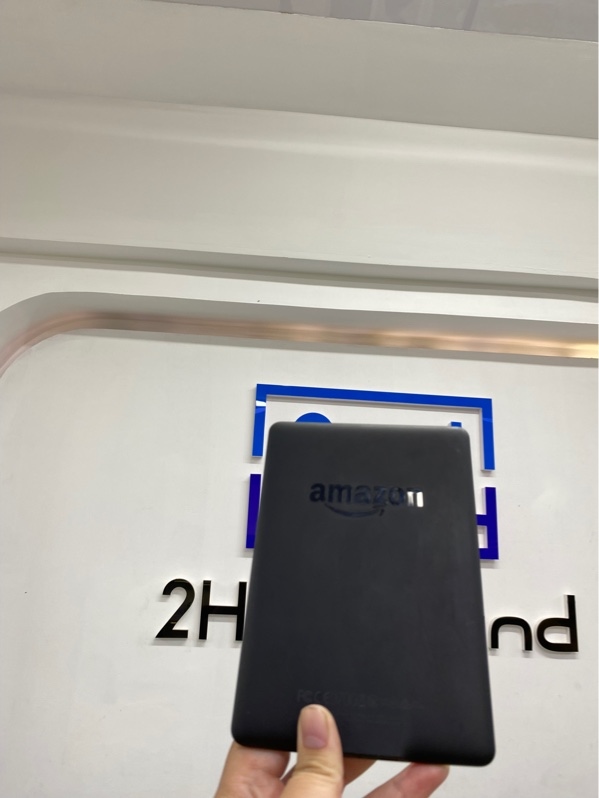 Máy đọc sách Amazon Kindle Paperwhite 3 model DP75SDI - 4gb - Màu đen - Ngoại hình 97,5% - Body