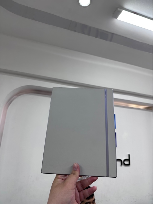 Máy đọc sách BOOX Go 10.3 - 64Gb - Màu xám - Ngoại hình 98% - Kèm bút (tòe ngòi, nứt vỏ nhẹ), box, ốp