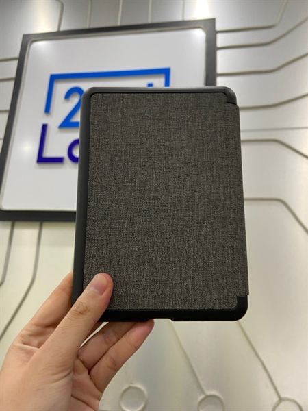 Máy đọc sách Kindle Gen 11 2024 (RS23CV) - 16GB - Màu đen - Ngoại hình: 98% - Không đăng nhập được tài khoản - Kèm ốp lưng 2