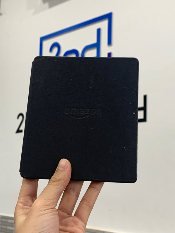 Máy đọc sách Kindle Oasis Gen8 - 3GB - Màu đen - Ngoại hình: 98% - Body