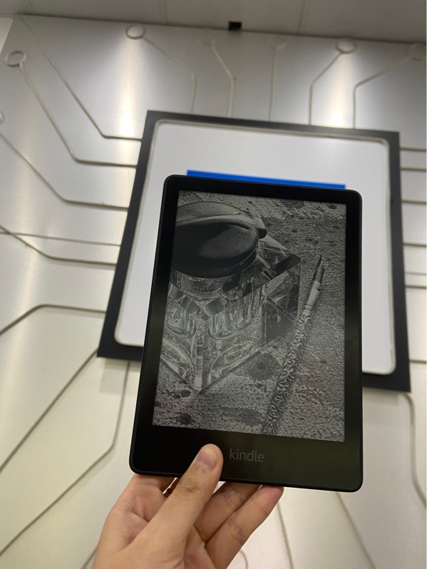 Máy đọc sách Kindle Paperwhite Gen 11 - Firmware : 5.16.6 - 8GB - Màu đen - Ngoại hình: 98% - Body