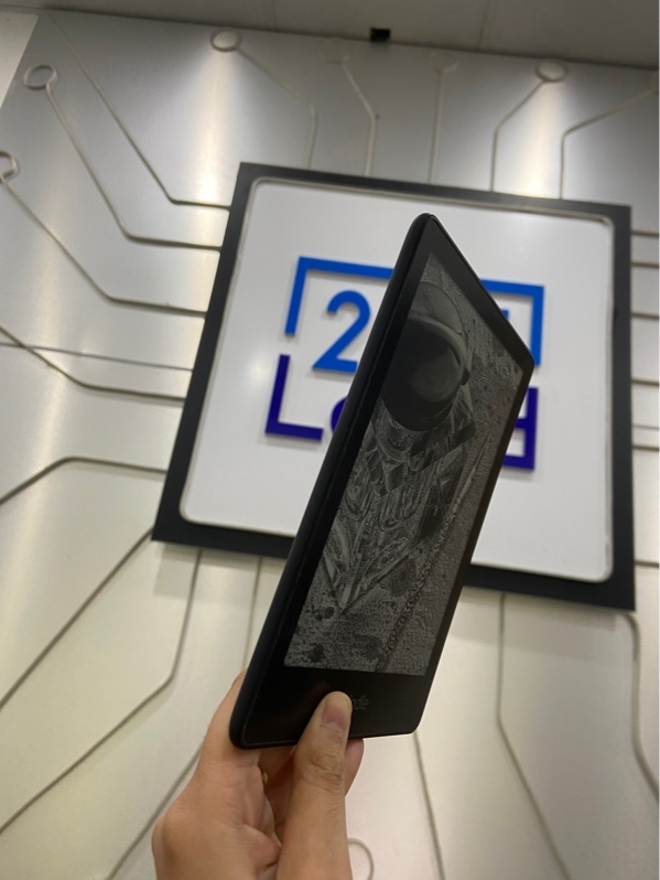 Máy đọc sách Kindle Paperwhite Gen 11 - Firmware : 5.16.6 - 8GB - Màu đen - Ngoại hình: 98% - Body