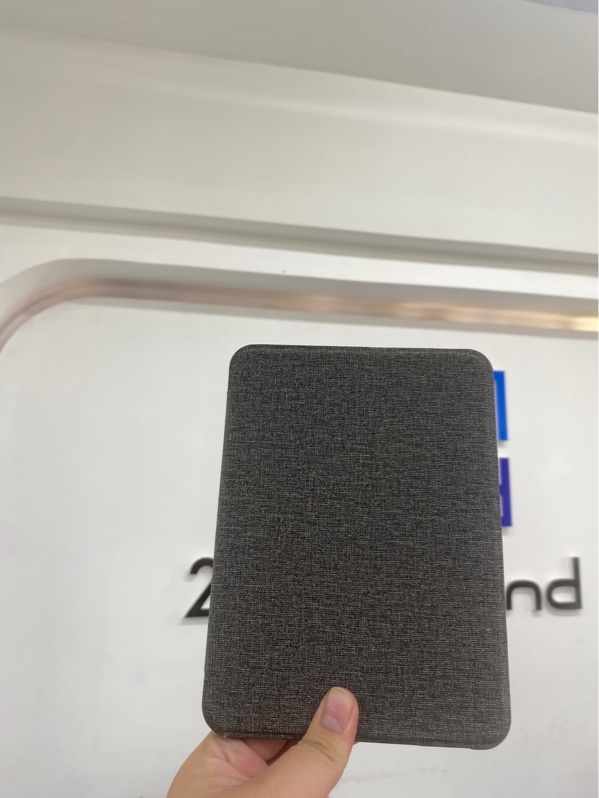 Máy đọc sách Kindle Paperwhite Gen 12 (2024) - model SA568B - 16gb - Màu đen - Ngoại hình 98% - Body