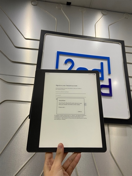 Máy đọc sách Kindle Scribe Gen 1 2022 - Bản 32GB - Màu đen - Ngoại hình: 98% - - Body - Kèm bút + sạc + hộp ngòi thay thế 2