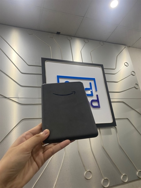 Máy đọc sách Kindle thế hệ 11 - Bản wifi - 16GB - Firmware 5.16 - Màu đen - Ngoại hình: 98% - Body 1