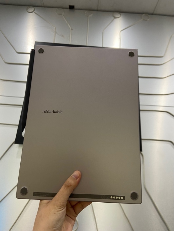 Máy đọc sách reMarkable Paper Pro - Màu xám - Ngoại hình: 98% - Kèm bút + ốp