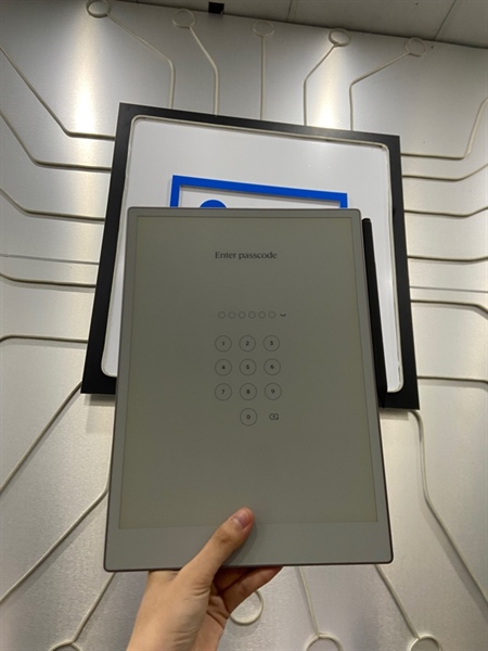 Máy đọc sách reMarkable Paper Pro - Version : 3.22 - Ram 2/64GB - Màu xám - Ngoại hình: 98% - FullBox + Kèm bút reMarkable Marker Plus 2