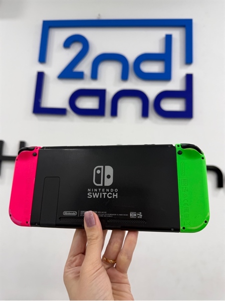 Máy game Nintendo Switch V1 - Chưa hack - Màu đen - Ngoại hình 96% - Màn ám vàng , màn trầy , joycon thay thế - Kèm Box , 1 dock , 1 sạc , 2 straps , HDMI 2