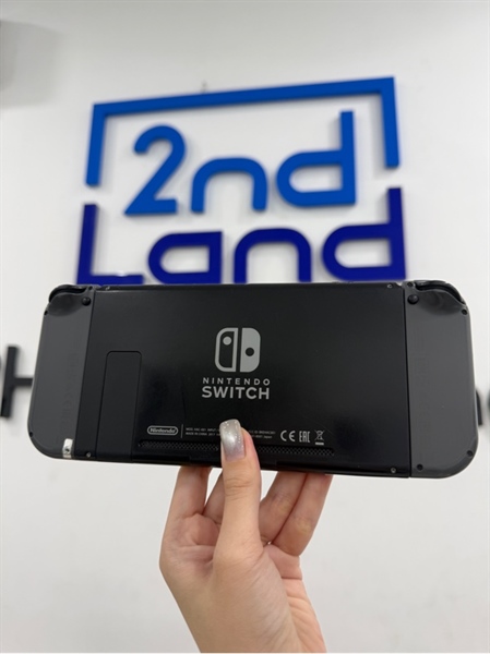 Máy game Nintendo Switch V1 - Chưa hack - Màu đen - Ngoại hình 97% - Màn ám vàng , tối viền phải , máy cấn , 2 joycon tróc sơn - Kèm 1 dock , 1 grip lớn , sạc , túi 2