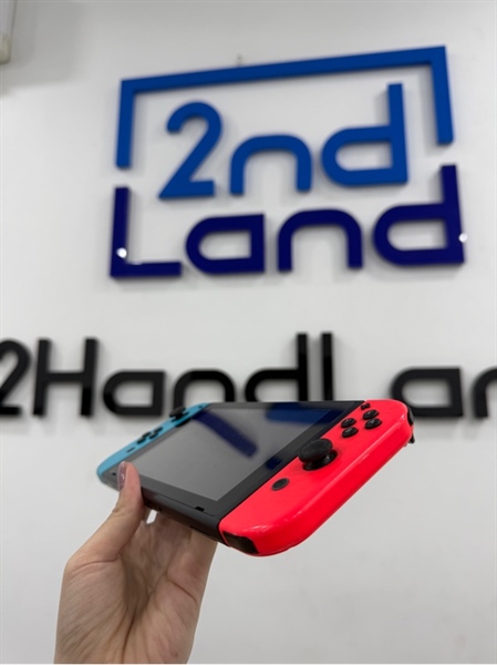 Máy game Nintendo Switch V1 - Đã hack - Màu đen - Ngoại hình 96% - Màn ám vàng , tinfoil hết hạn , ố joycon - Kèm sạc 2