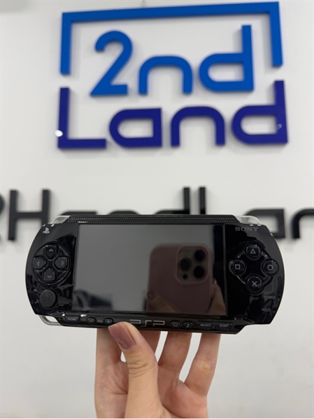 Máy game PSP 1000 - Firmware 6.6 - Đã hack - Màu đen - Ngoại hình 97% - Màn ám vàng , hở sáng , màn trầy - Kèm sạc linh kiện