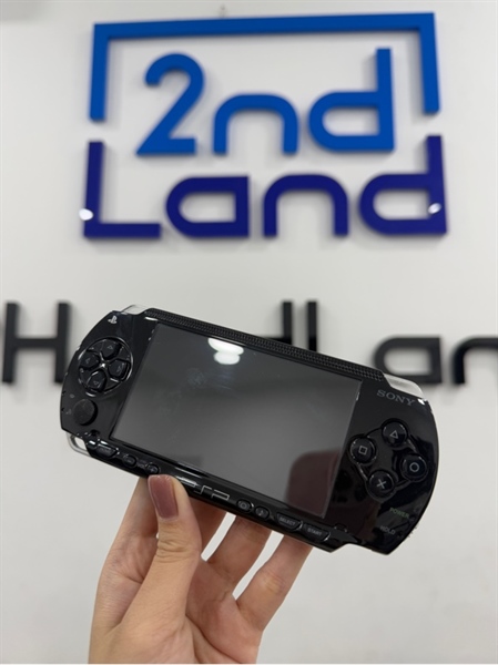 Máy game PSP 1000 - Firmware 6.6 - Đã hack - Màu đen - Ngoại hình 97% - Màn ám vàng , hở sáng , màn trầy - Kèm sạc linh kiện 1