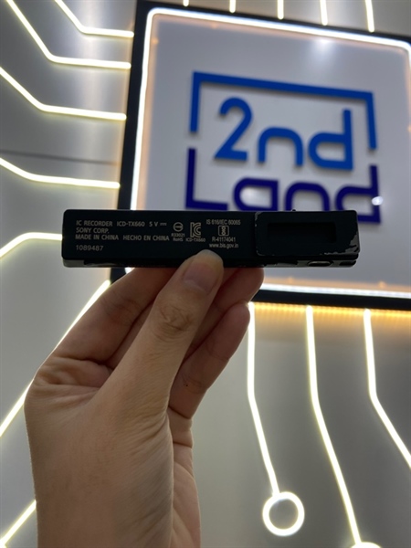 Máy ghi âm Sony ICD-TX660 - Màu đen - Ngoại hình: 98% - Tróc sơn miếng kẹp - Kèm túi + cáp sạc 1