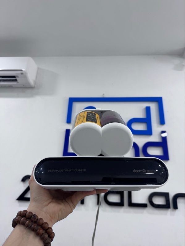 Máy hút bụi giường đệm Deerma DEM-CM980 - Màu trắng - Ngoại hình 97% - Trầy xước, ố vàng - Body