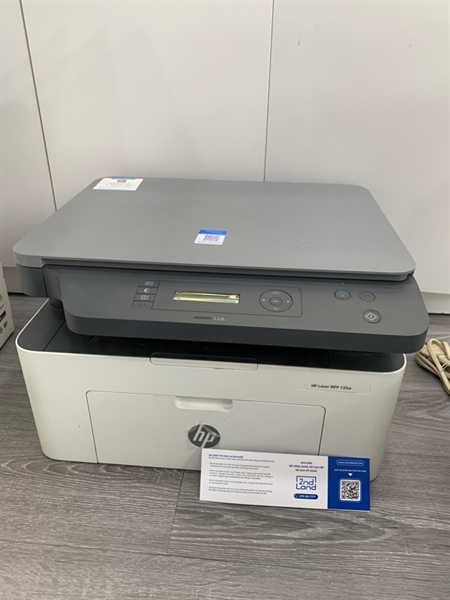 Máy in HP Laser MFP 135W - Màu trắng - Ngoại hình: 97% - Body, kèm nguồn dây kết nối