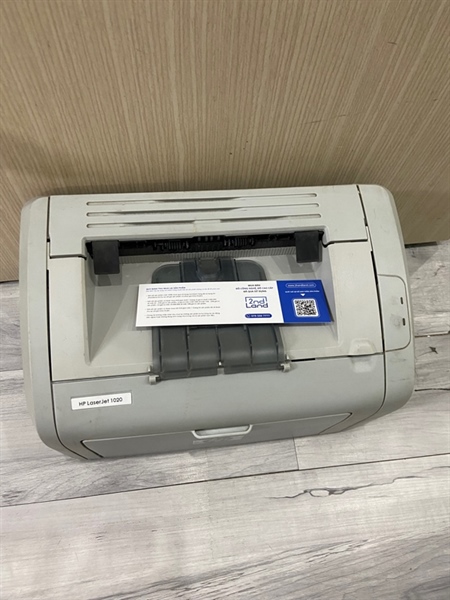 Máy in HP Laserijet 1020 - Màu xám - Ngoại hình: 97% - Kèm nguồn + dây máy in 1