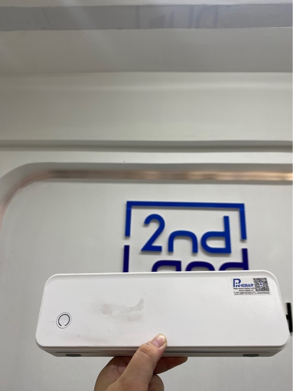 Máy in nhiệt di động khổ A4 không dây (Portable Wireless A4 Printer) - model A4L - Màu trắng - Ngoại hình 97% - Body